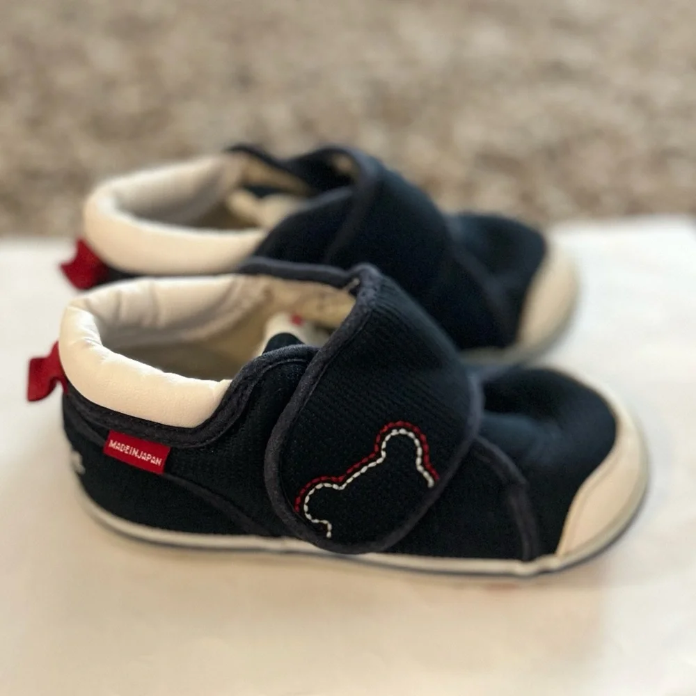 8.5 MIKI HOUSE My Second Shoes - Classic Toddler Shoes